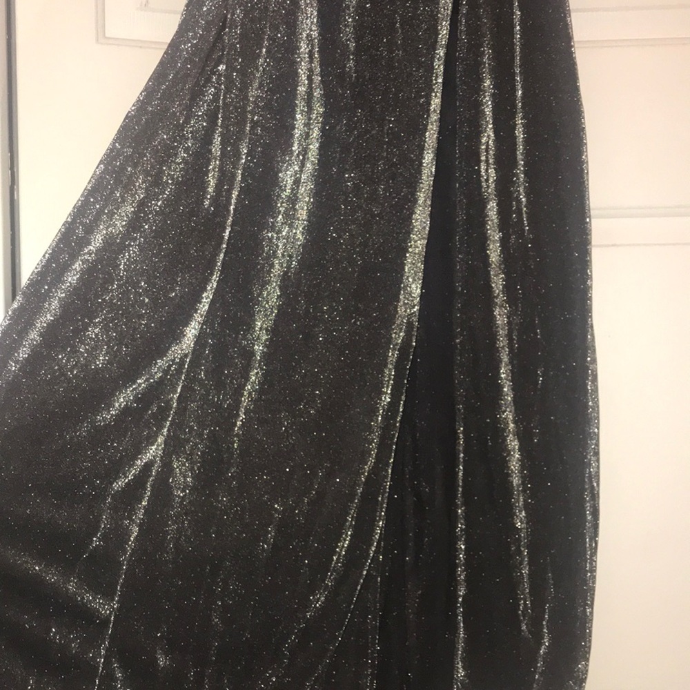 Formal dark grey gown - Picture 2 of 5